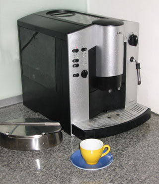 AEG CaFamosa 100